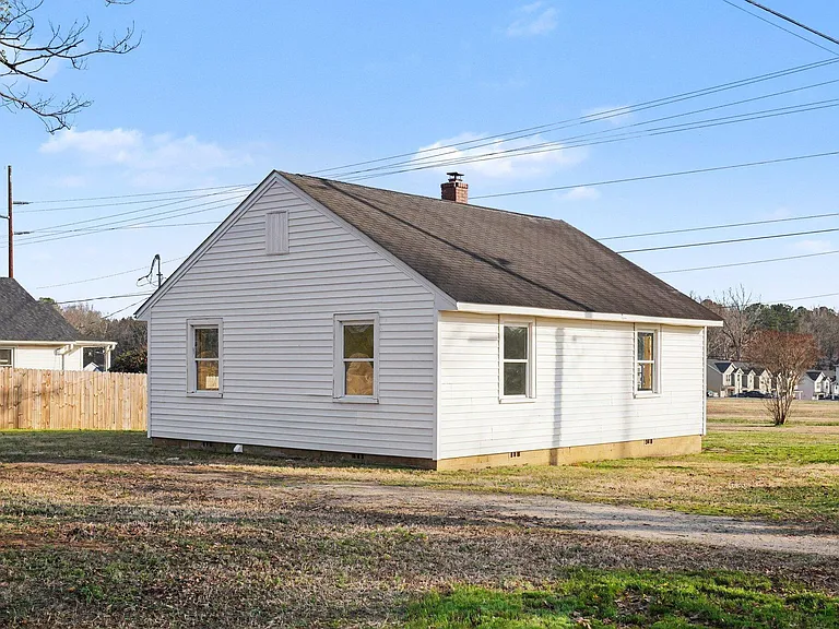 1101 E Mason St — Photo 10