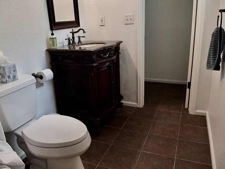 833 La Farge Ave #A — Photo 12