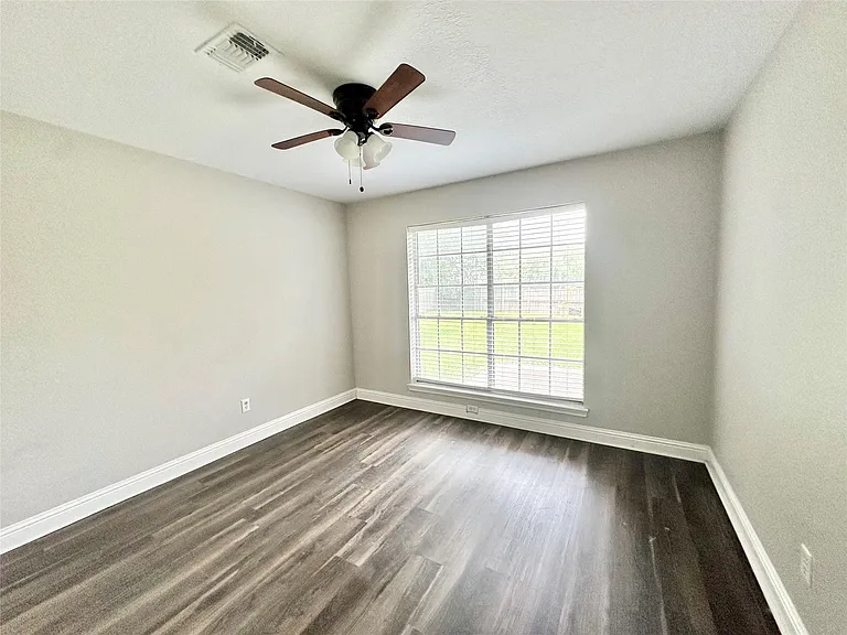 2523 Castle Pl — Photo 15