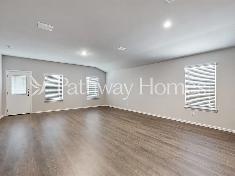 1617 Gatesville Ct — Photo 6