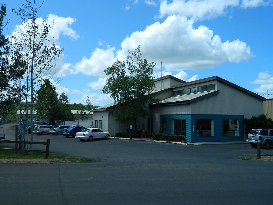 1st image of 225 E Palouse River Dr