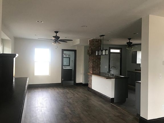 5th image of 890 Bellows Ave