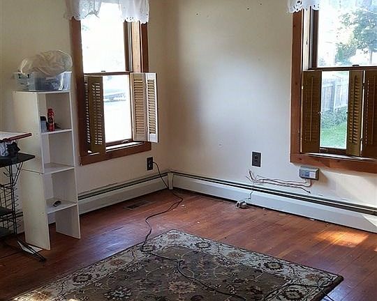 4th image of 214 Adams Ave