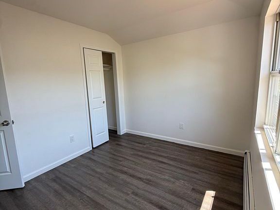 5th image of 69-19 Bayfield Ave #2