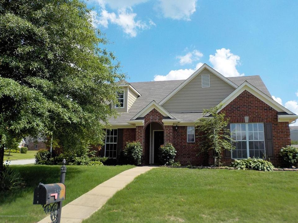 1st image of 735 Lakemont Dr