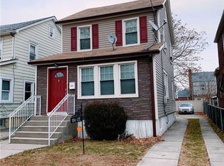 11407 208th St, Cambria Heights, NY