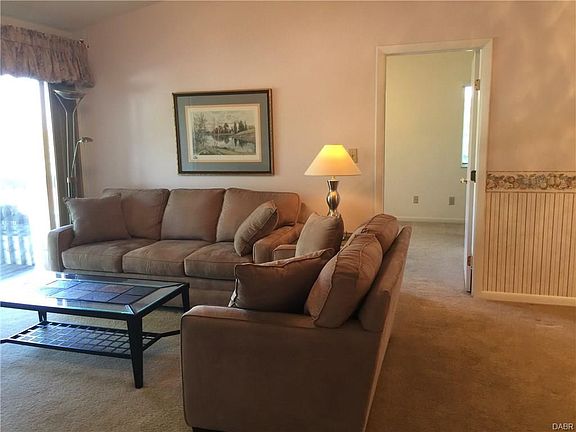 2nd image of 156 Mallard Glen Dr APT 1