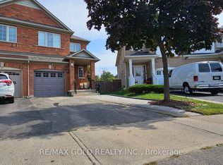 69 Milkweed Cres, Brampton, ON L7A 2G5