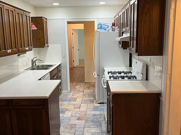 3rd image of 1308 W Orlando Pl