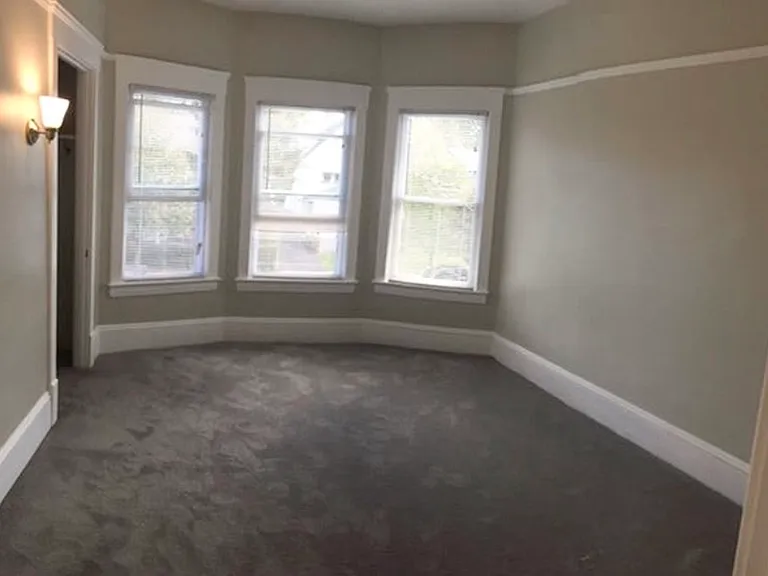 1180 Warren Rd — Photo 7