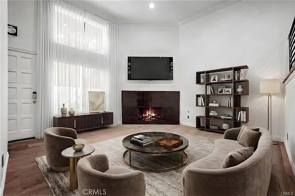 2 bed, 2.5 bath, 1496 sqft, $4,500 — Photo 1