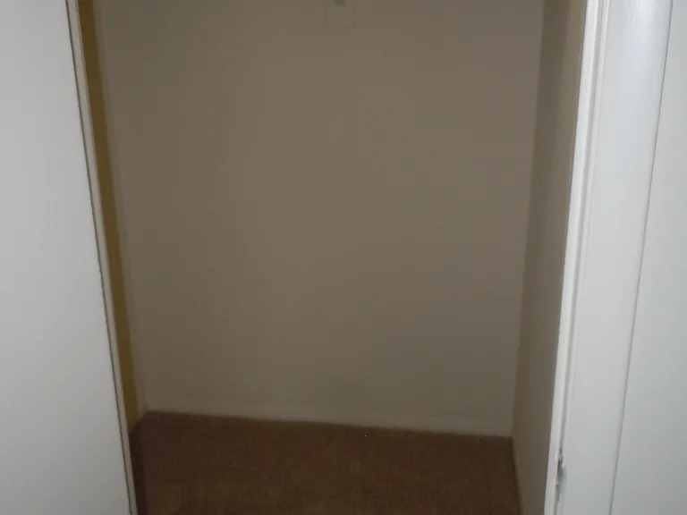 2025 N Lincoln St #113 — Photo 2