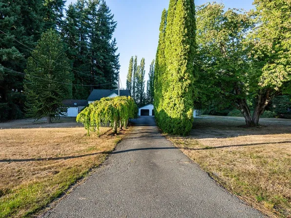 23523 47th Ave, Langley, BC V2Z 2S3