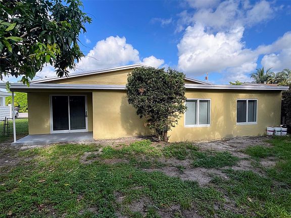 2nd image of 3516 NW 37th Avenue
