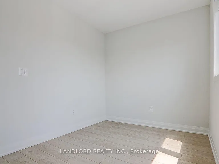 115 Livingstone Ave #UPPER — Photo 30