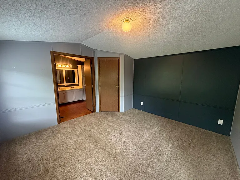 2476 Cunningham Rd — Photo 11