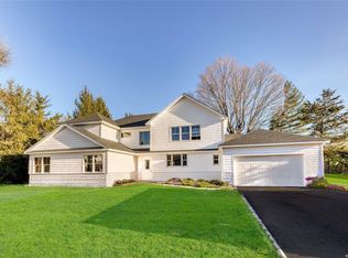31 Edwards Ln, Glen Cove, NY 11542