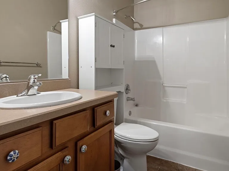2302 NE Mary Rose Pl #2 — Photo 14