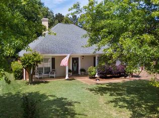 720 Spring Hill Dr, Madison, MS 39110