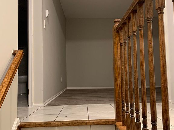 5th image of 105 Swinnerton St