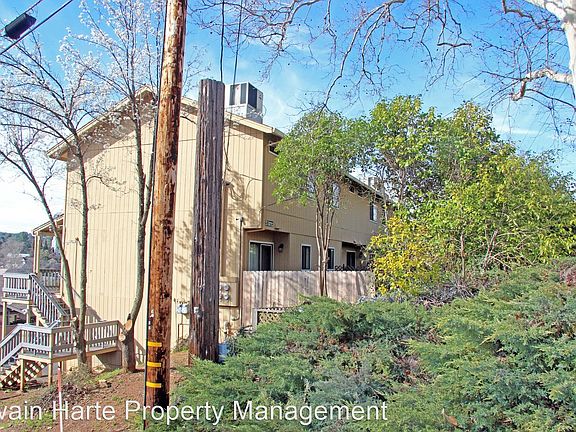 2nd image of 250 Barretta St APT 5