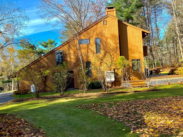 93 Swan Lake Avenue, Belfast, ME 04915