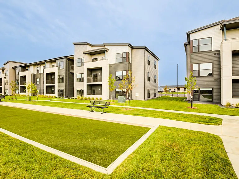 Ovation Apartments — Photo 23