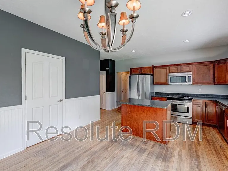 8262 Plumwood Ln — Photo 11