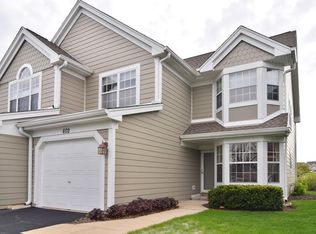 602 Kingsbridge Dr, Carol Stream, IL 60188