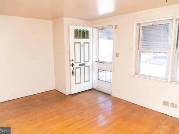 4413 Parkton St, Baltimore, MD 21229