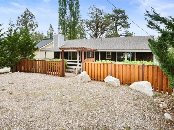 593 Leonard Ln, Sugarloaf, CA 92386