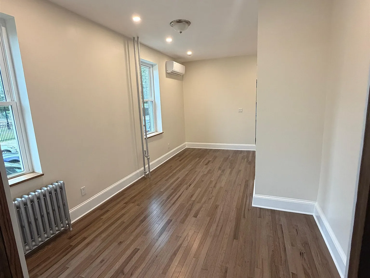 2 bed, 1.0 bath, 800 sqft, $2,500 — Photo 3