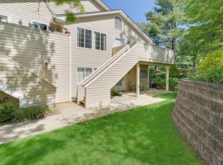 68 Fieldstone Rd, Bedminster, NJ 07921