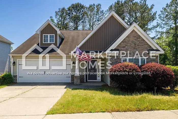 2467 Newbury Ave — Photo 1