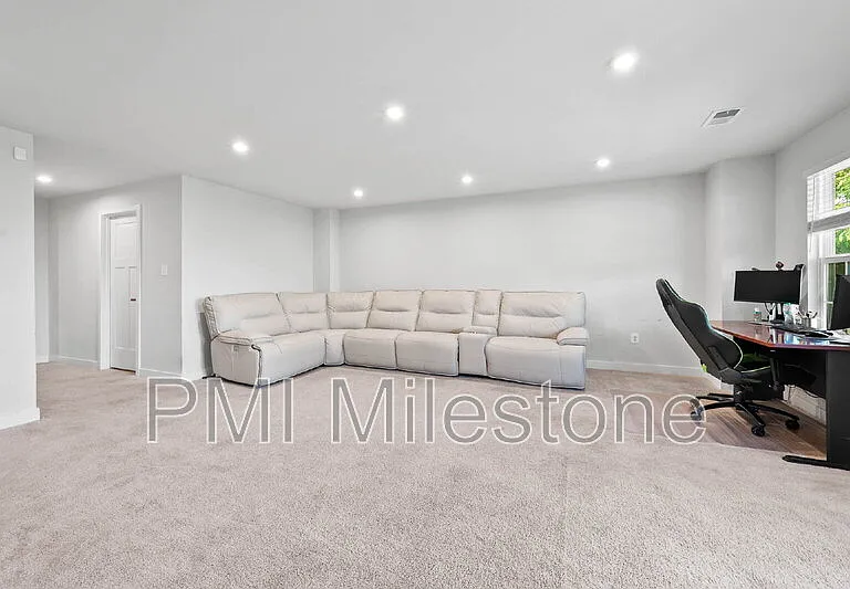 367 Ontario Dr #FALLING WATERS — Photo 60