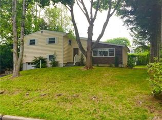 3 Standish Pl, Hartsdale, NY 10530