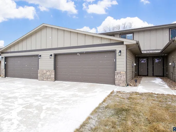 113 Countryside Ave E, Lennox, SD 57039