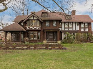 2440 Coventry Rd, Cleveland Heights, OH 44118