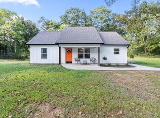 909 Moore Ave, La Fayette, GA 30728