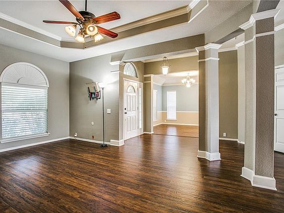 3rd image of 2810 Saint Charles Dr