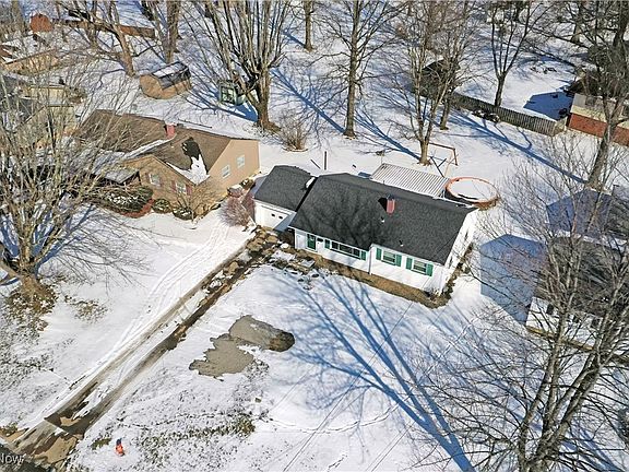 2nd image of 1743 Laurie Dr