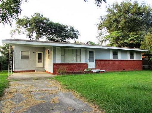 1st image of 2703 Pecan Dr