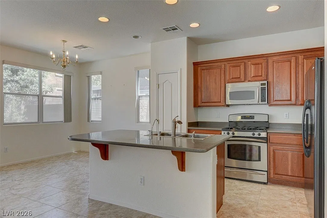 3 bed, 2.5 bath, 1769 sqft, $2,075 — Photo 1