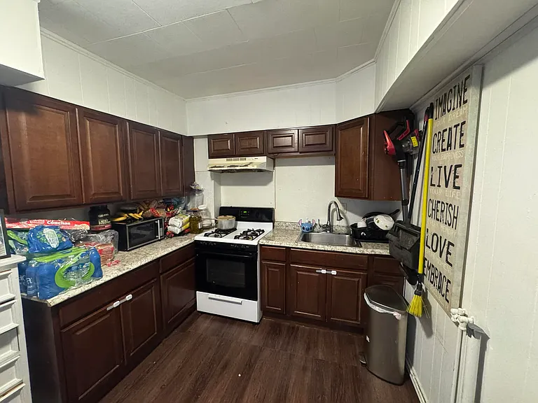 15 Cooper St #2 — Photo 4