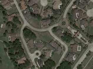 4 E Shadow Creek Villas Loop, Spring, TX 77389