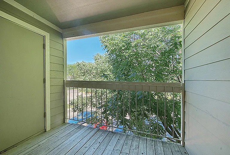 3030 Pebble Point Drive — Photo 10