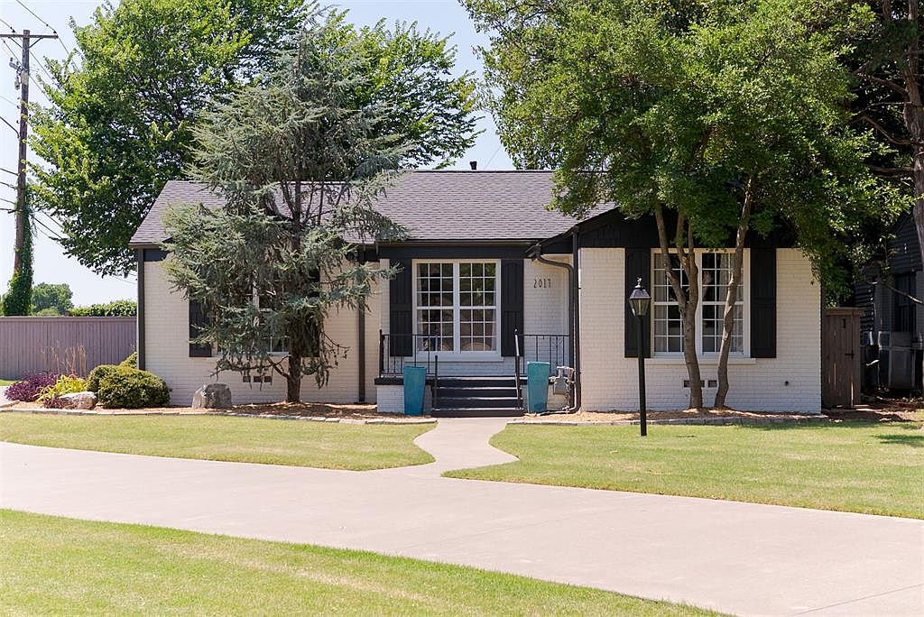 2017 Huntington Ave, Nichols Hills, OK 73116 [Price Cut $11,000