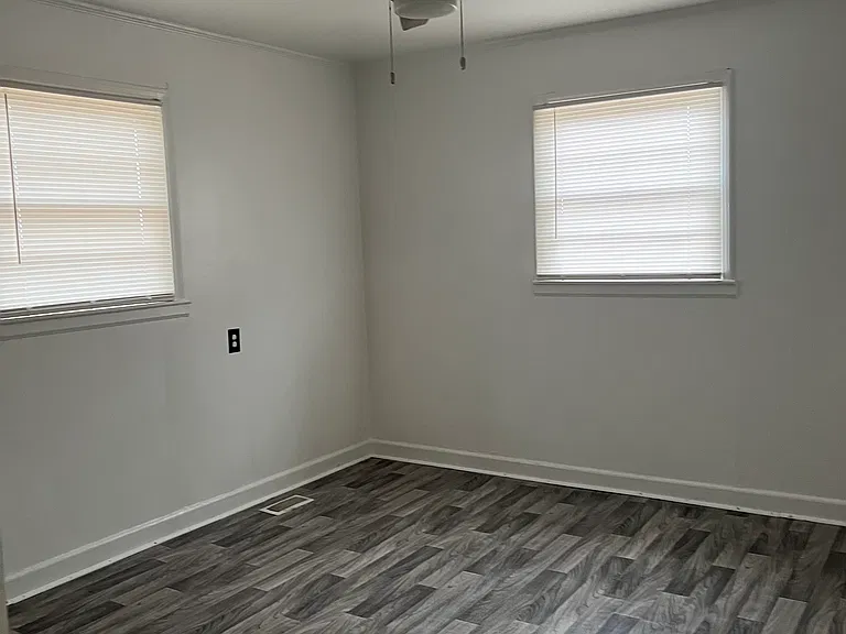 1460 Westside Dr — Photo 5