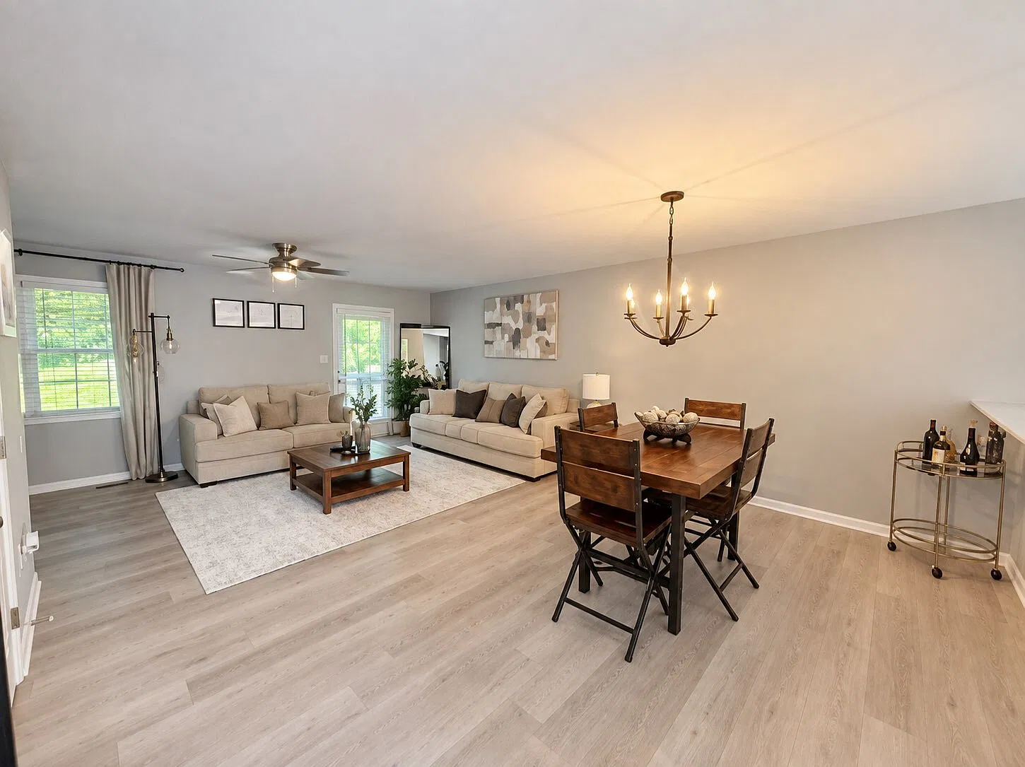 3 bed, 2.0 bath, 1500 sqft, $2,300 — Photo 2