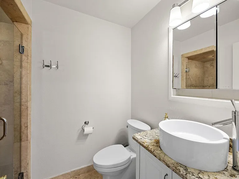 10310 Mayfield Rd — Photo 35